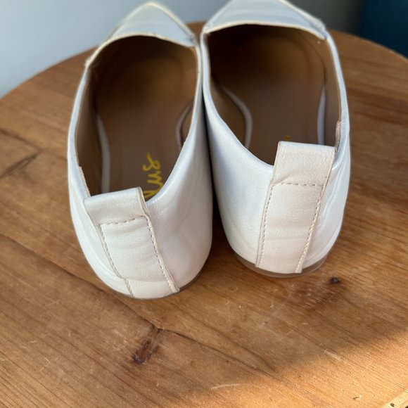 Lulu's Emmy Pointed Loafers size 6 - Picture 6 of 6